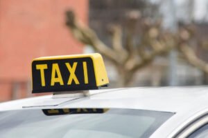 Qu'est-ce que l'assurance transport de personnes à titre onéreux et comment l'obtenir ?